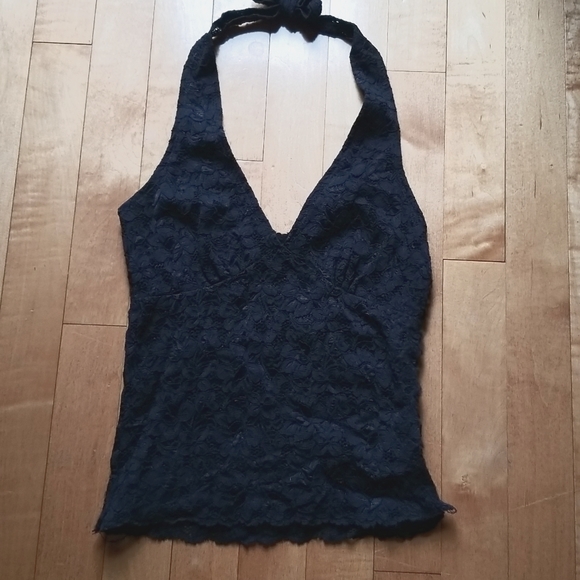 Halter style lace top - Picture 3 of 7